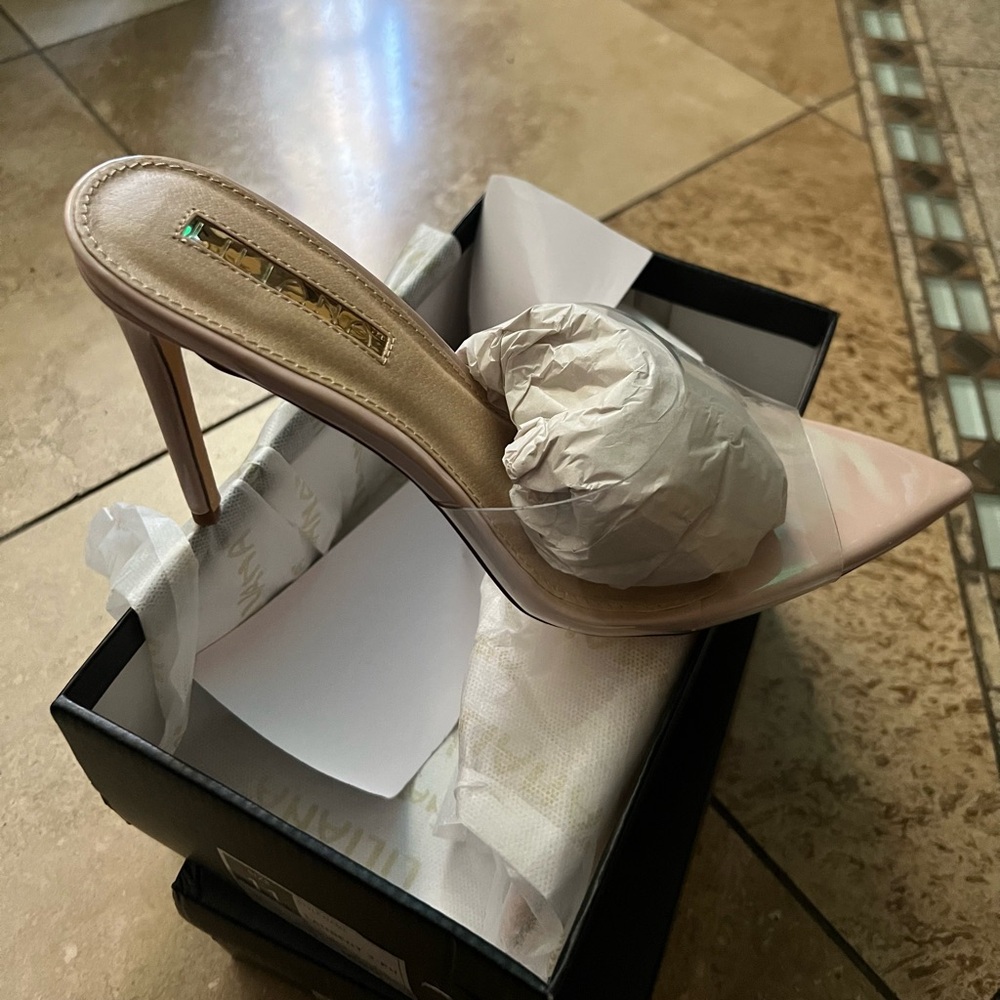 Heels - Picture 2 of 4